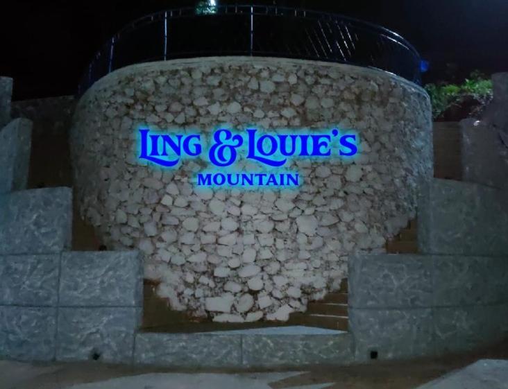 Ling & Louie'S Mountain Villa Mayong Buitenkant foto