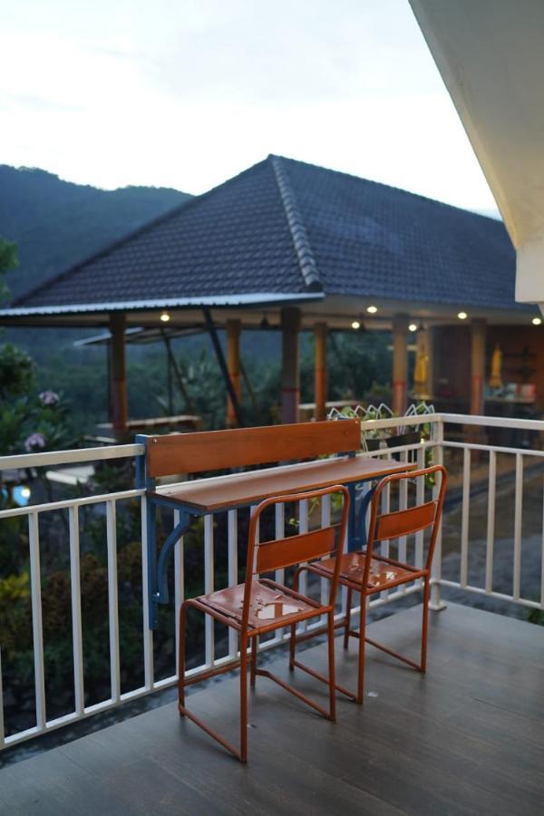 Ling & Louie'S Mountain Villa Mayong Buitenkant foto