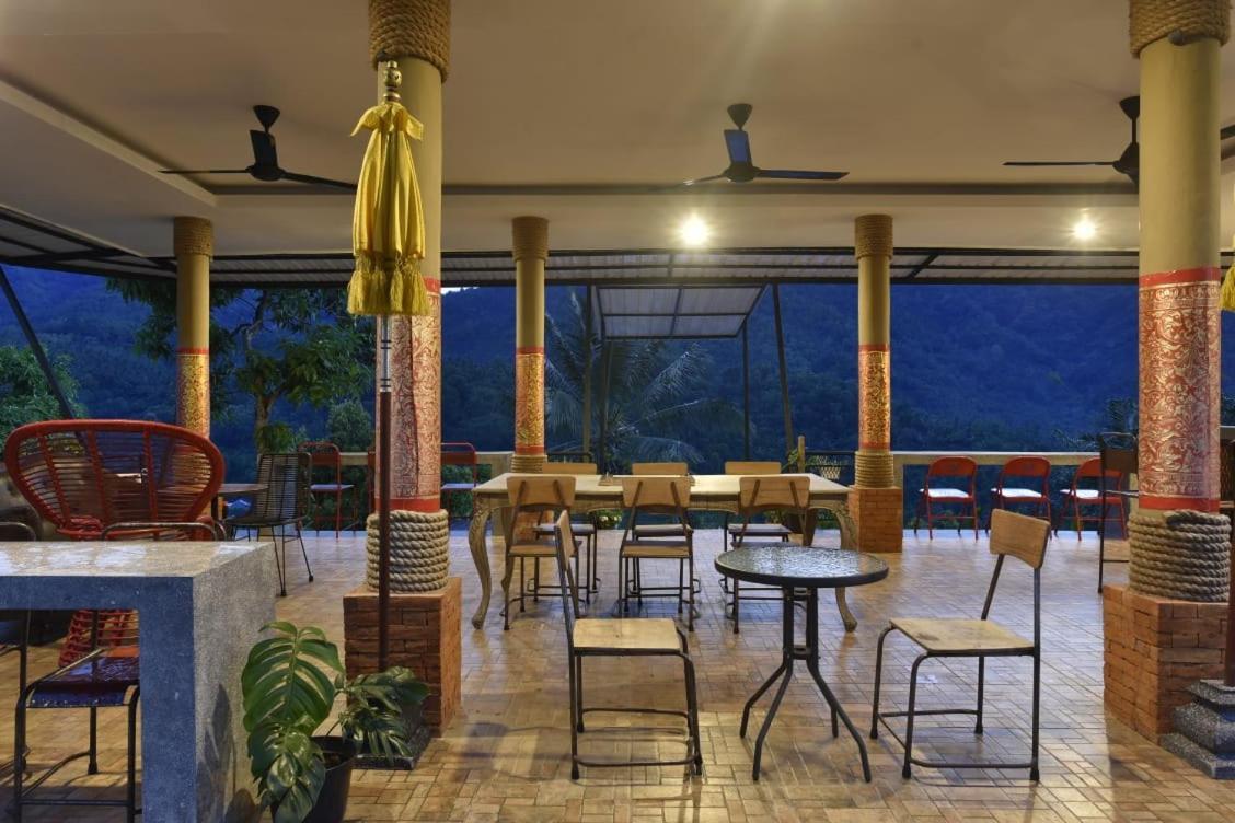 Ling & Louie'S Mountain Villa Mayong Buitenkant foto