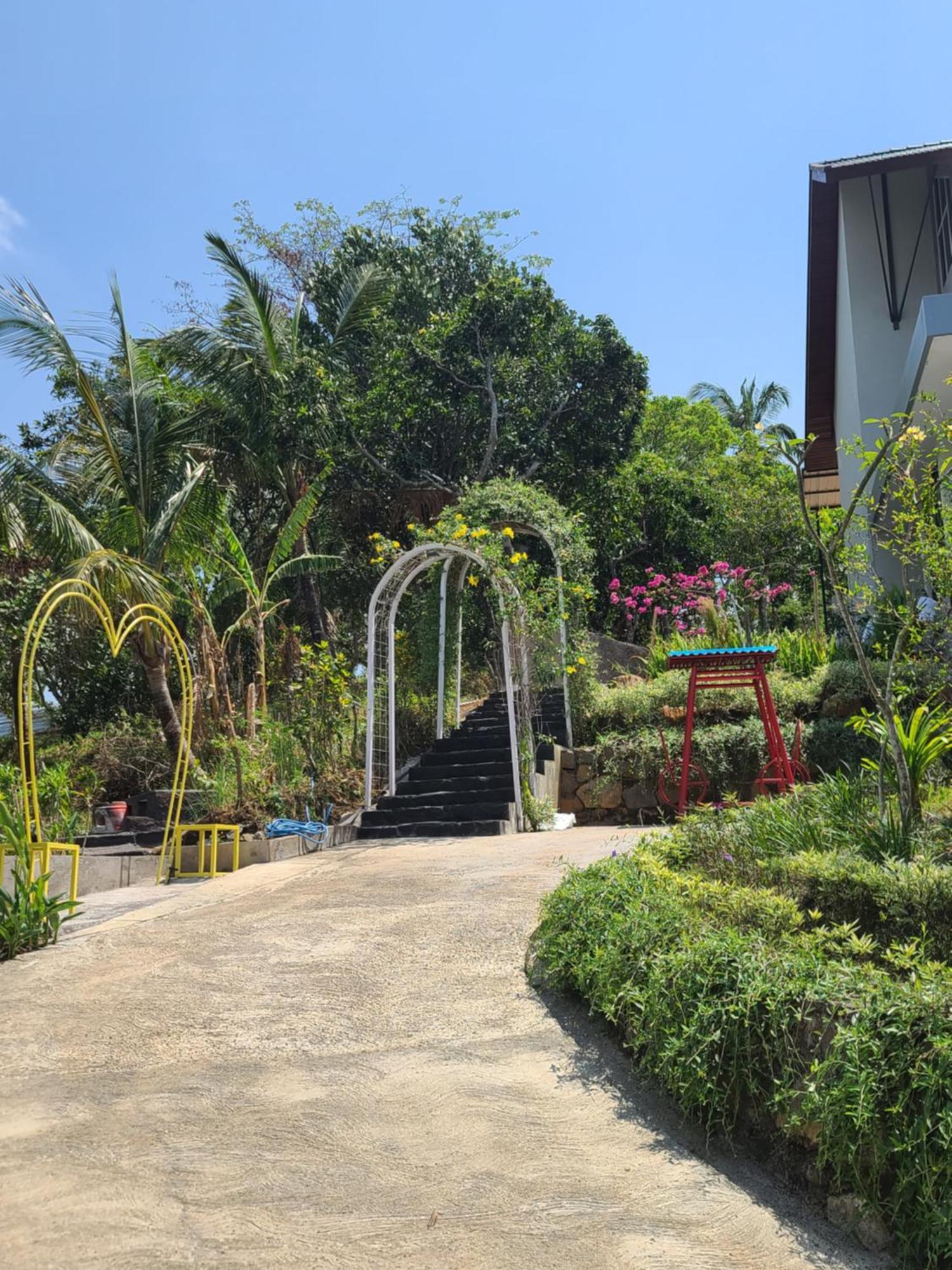Ling & Louie'S Mountain Villa Mayong Buitenkant foto